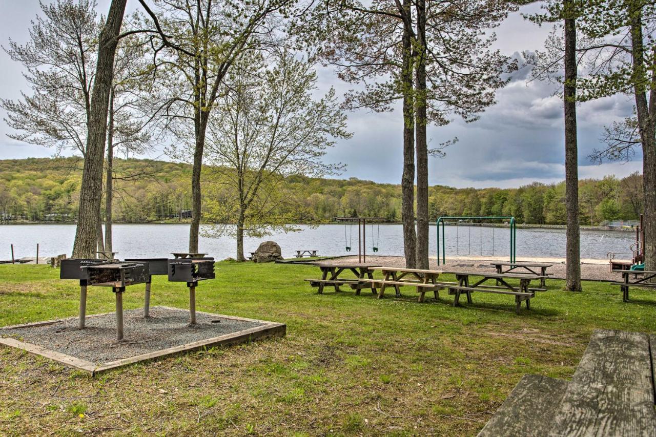 Poconos Vacation Home Walk To Locust Lake! Pocono Lake Экстерьер фото